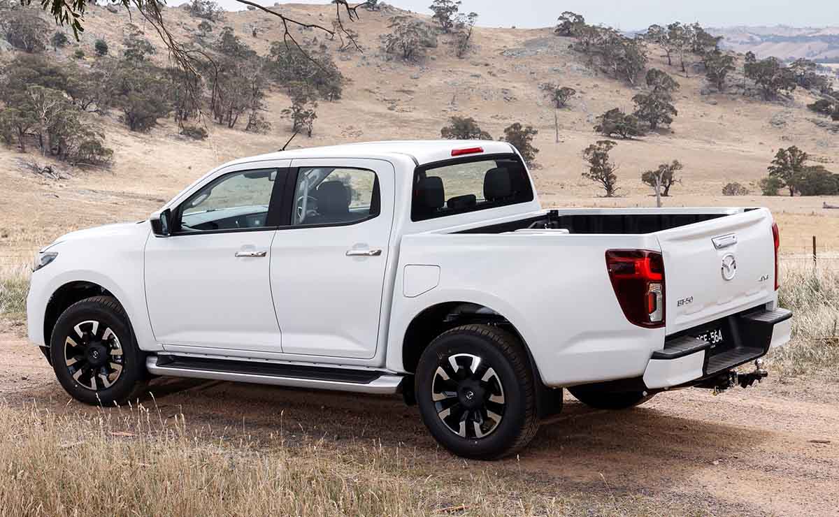mazda-bt-50-2025