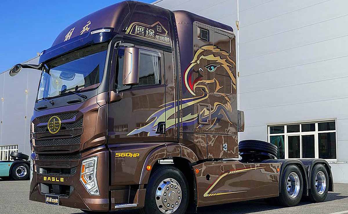 camion-mas-equipado-faw-eagle-way-life