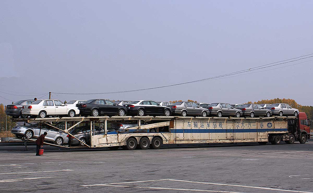 camiones-doble-piso-ciguenas-chinas