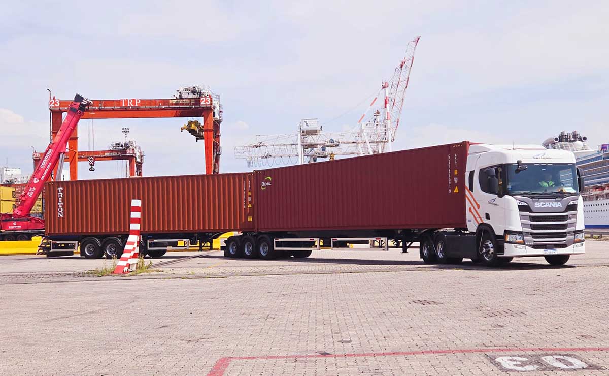 toyota-primer-camion-bitren-puerto-argentino