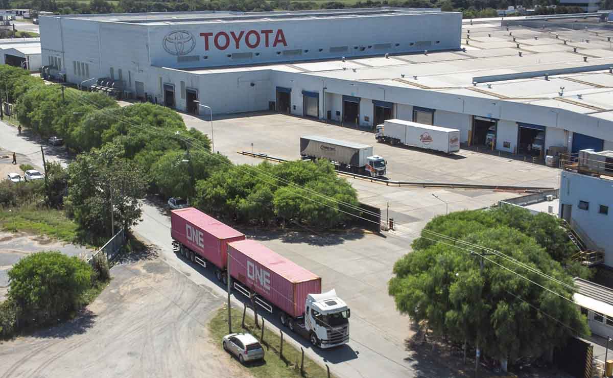 scania-primer-bitren-toyota