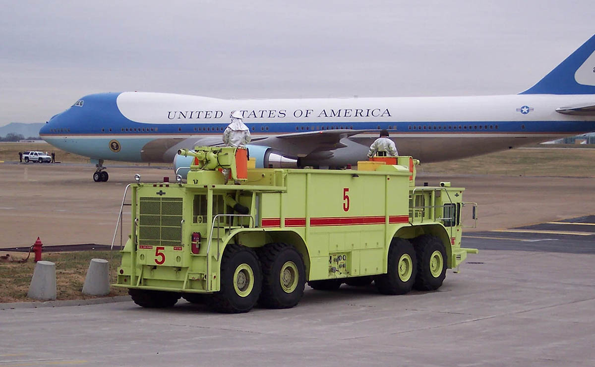 camion-de-bomberos-mas-grande-del-mundo-oshkosh-p15