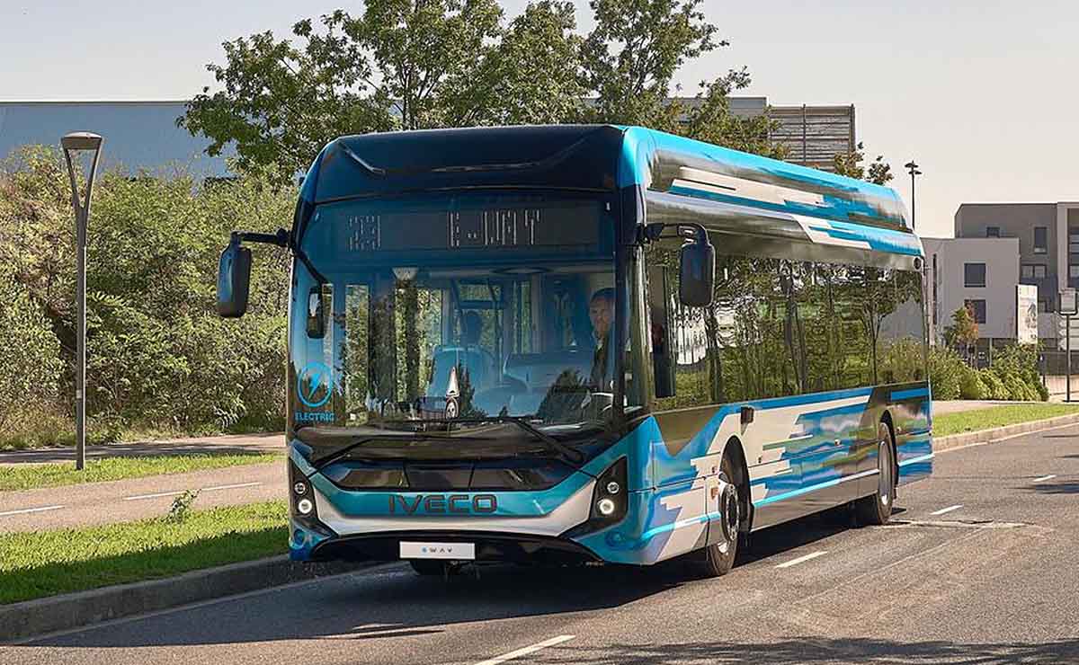 iveco-bus-lanzamientos-busworld-2025