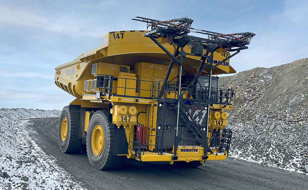 primer-dumper-multicombustible-komatsu