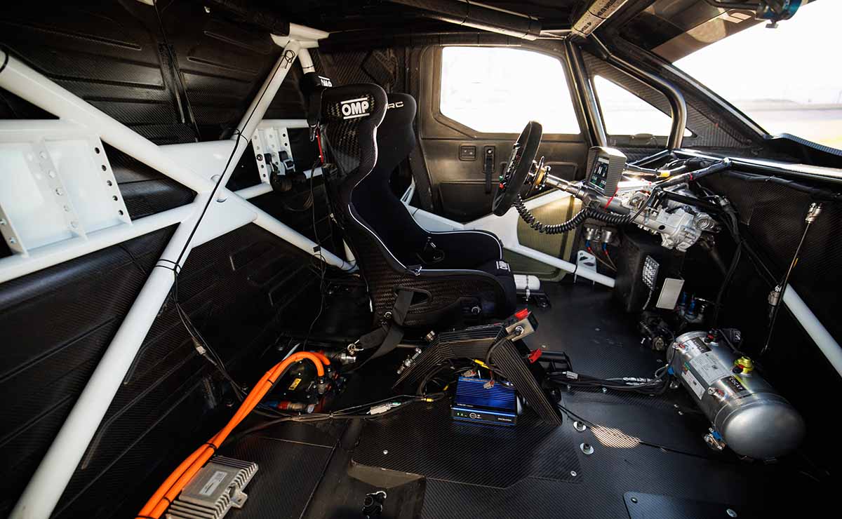 ford-transit-supervan-record