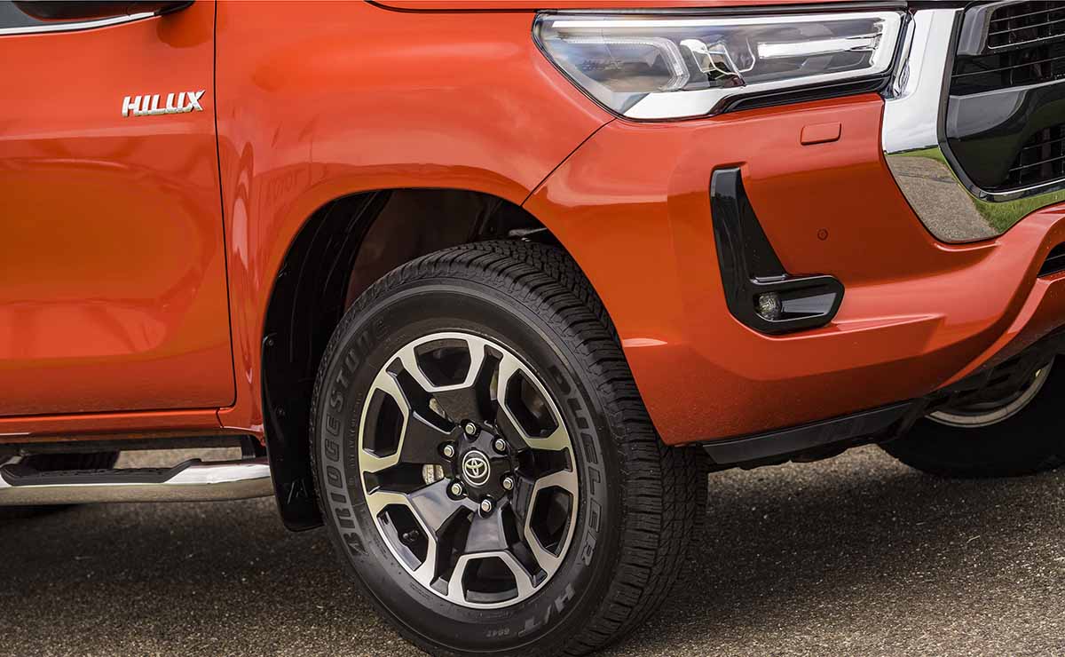 camionero-gana-toyota-hilux-30-anos-en-misma-empresa