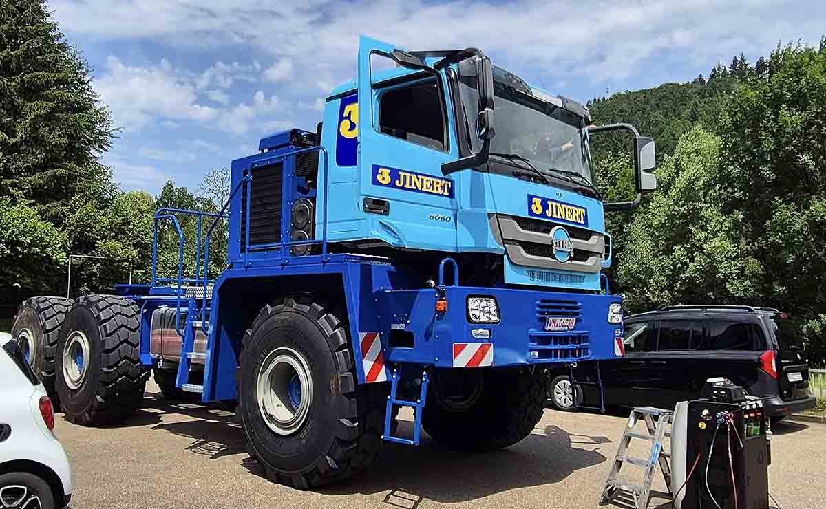 titan-camion-carga-1000-toneladas