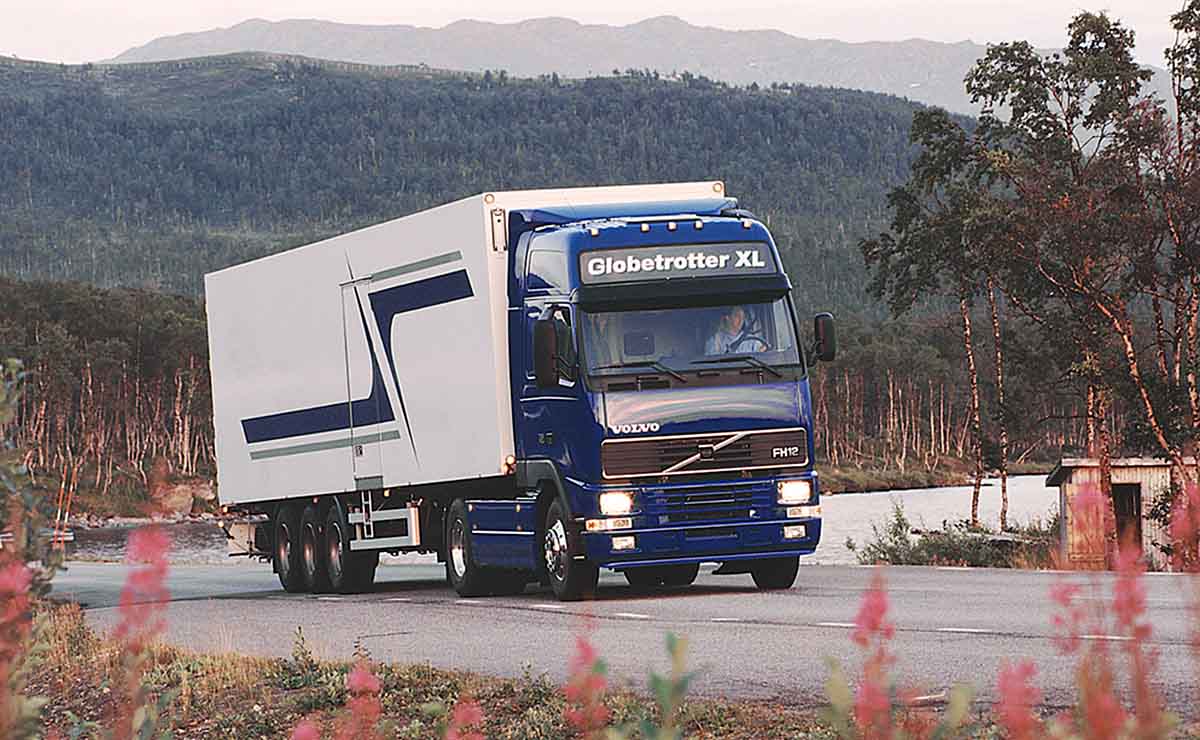 volvo-fh-globetrotter-xl-30-aniversario
