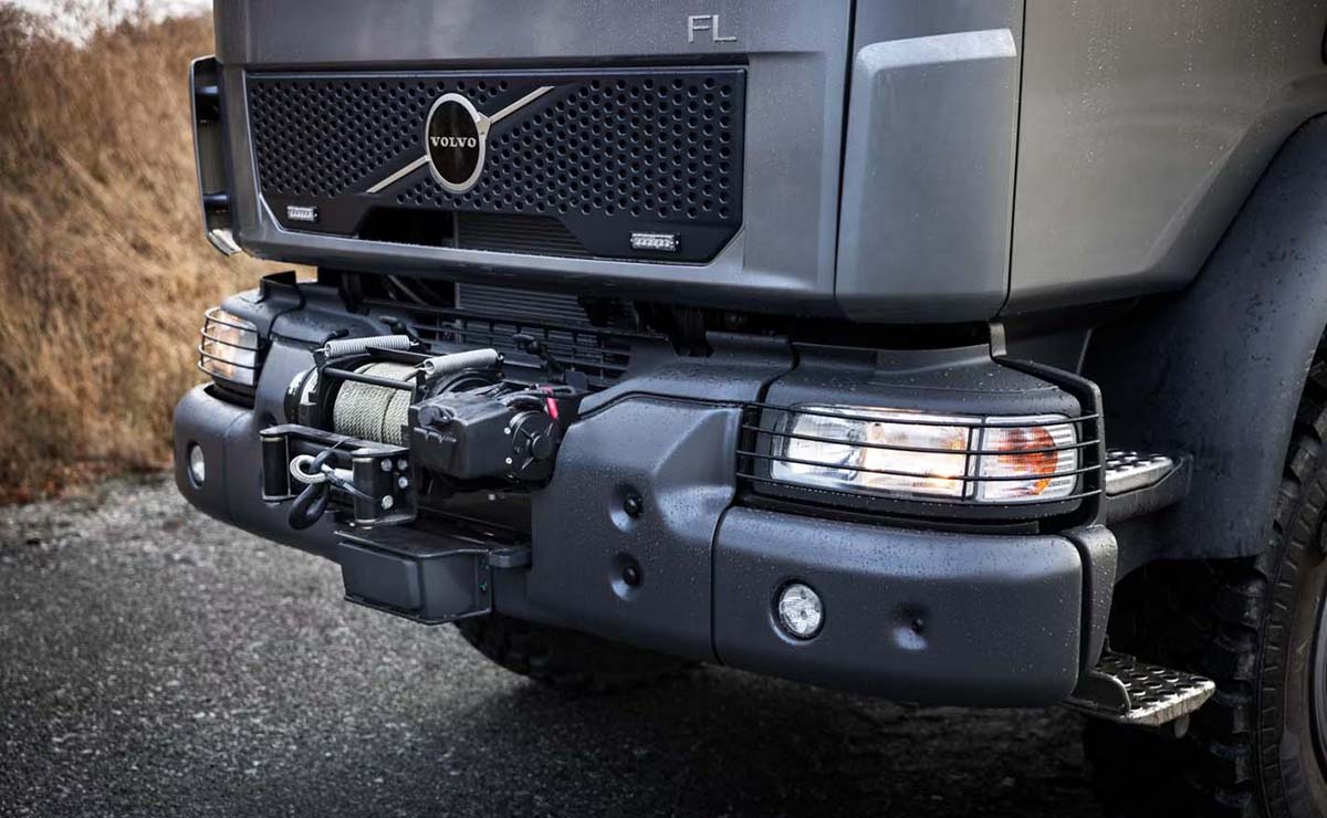 volvo-fl-4x4-doble-cabina