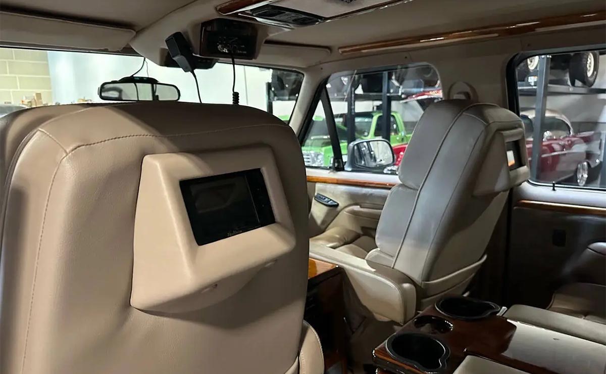 ford-f-350-centaurus-1996-pick-up-multimedia