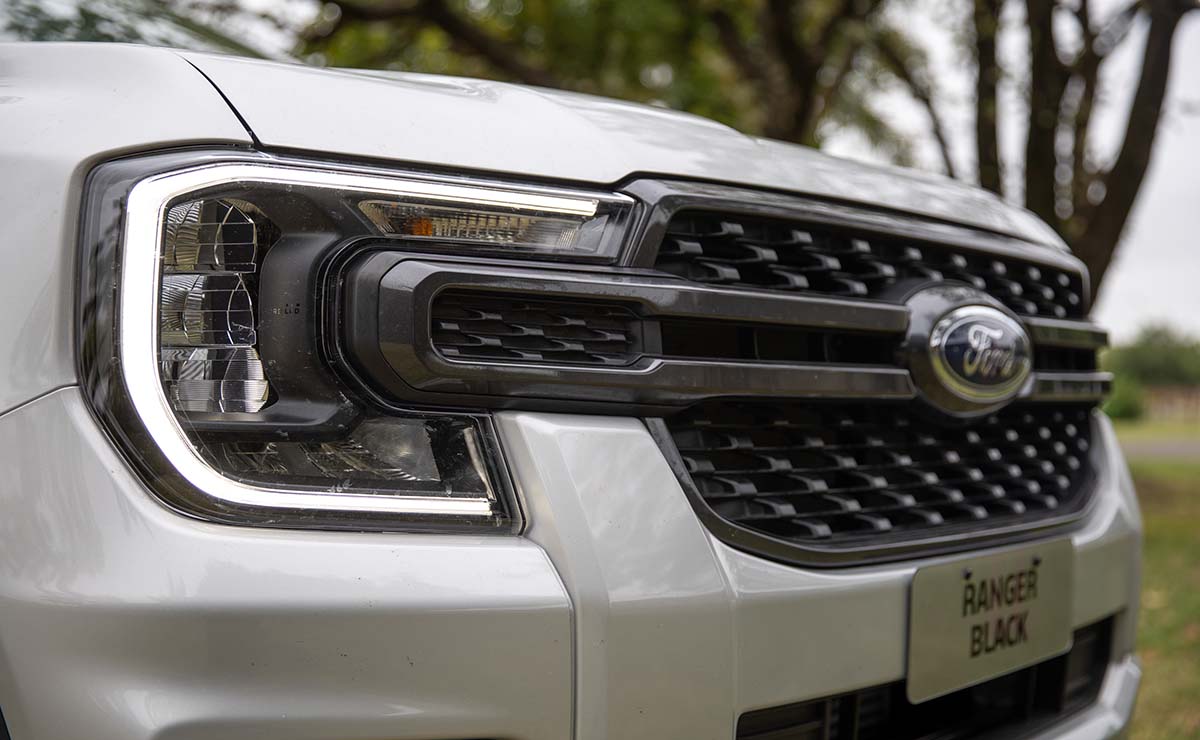 ford-ranger-black-2026