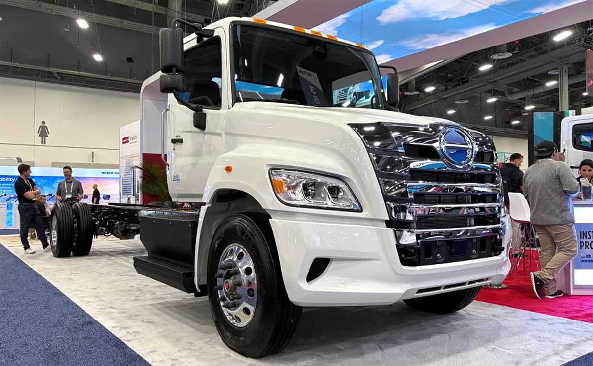 hino-l-series-electrico-camion-japones