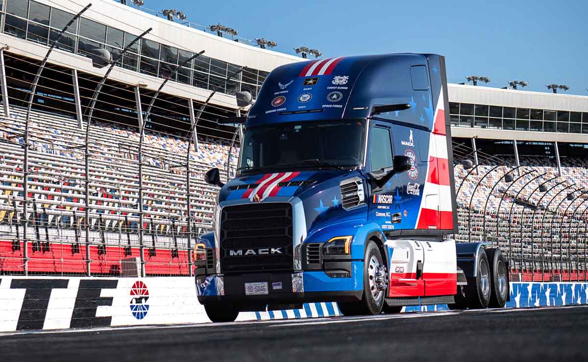 mack-pioneer-nascar-edicion-especial