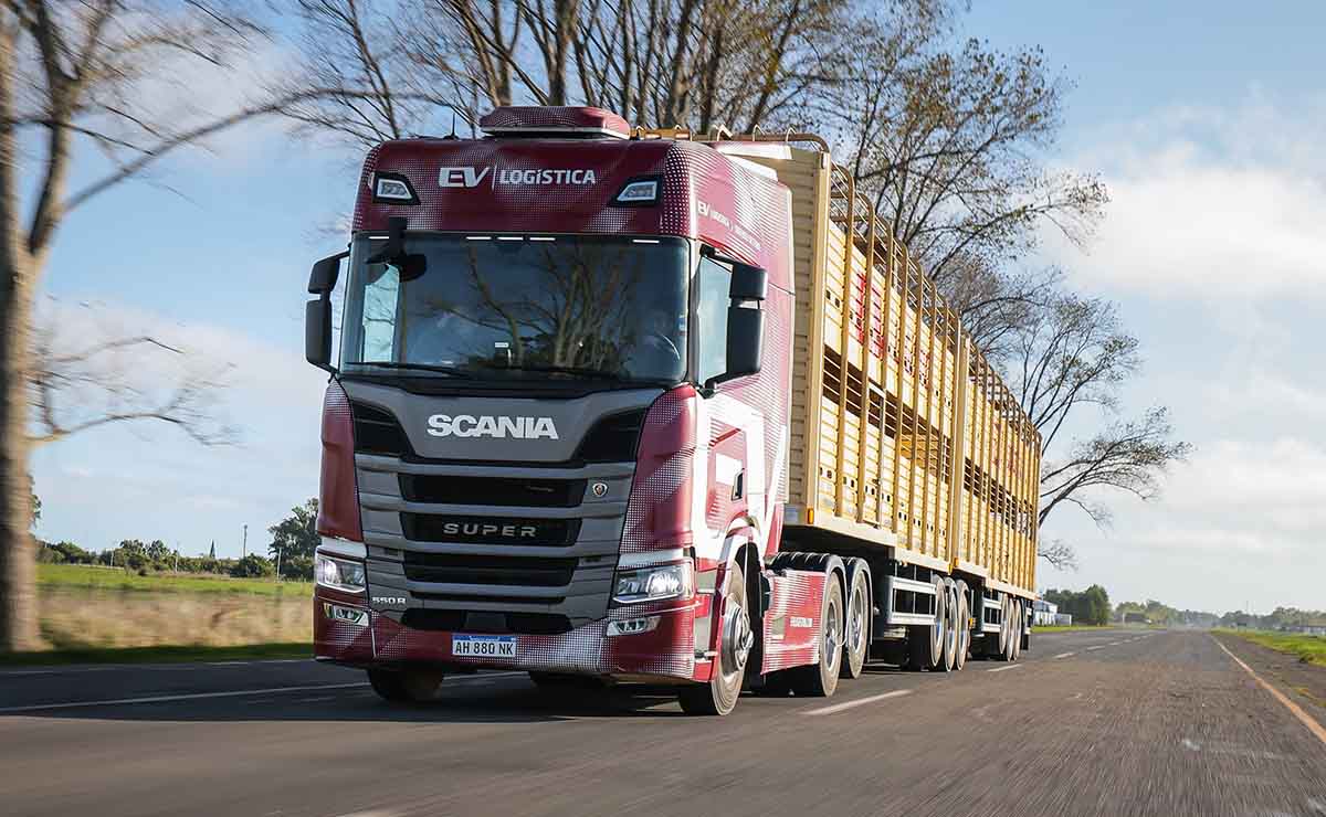 bitren-scania-super-550-6x4-eje-elevable