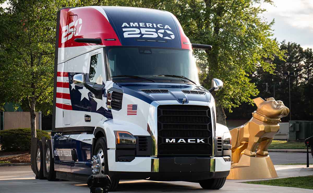 mack-pioneer-edicion-especial-250-aniversario-estados-unidos