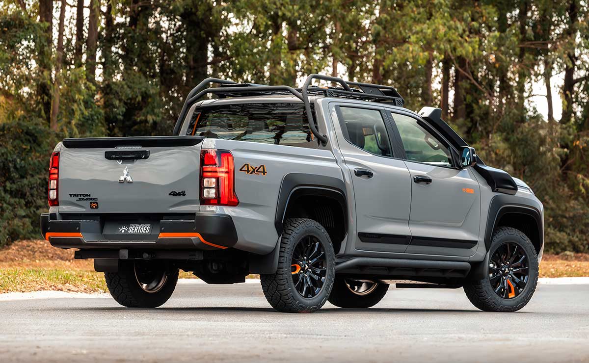mitsubishi-triton-savana-sertoes