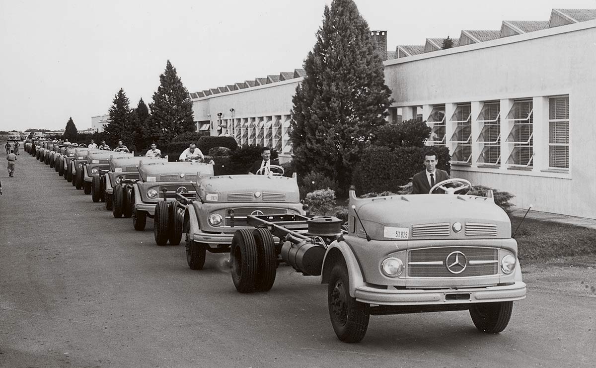 mercedes-benz-camiones-y-buses-75-aniversario-argentina