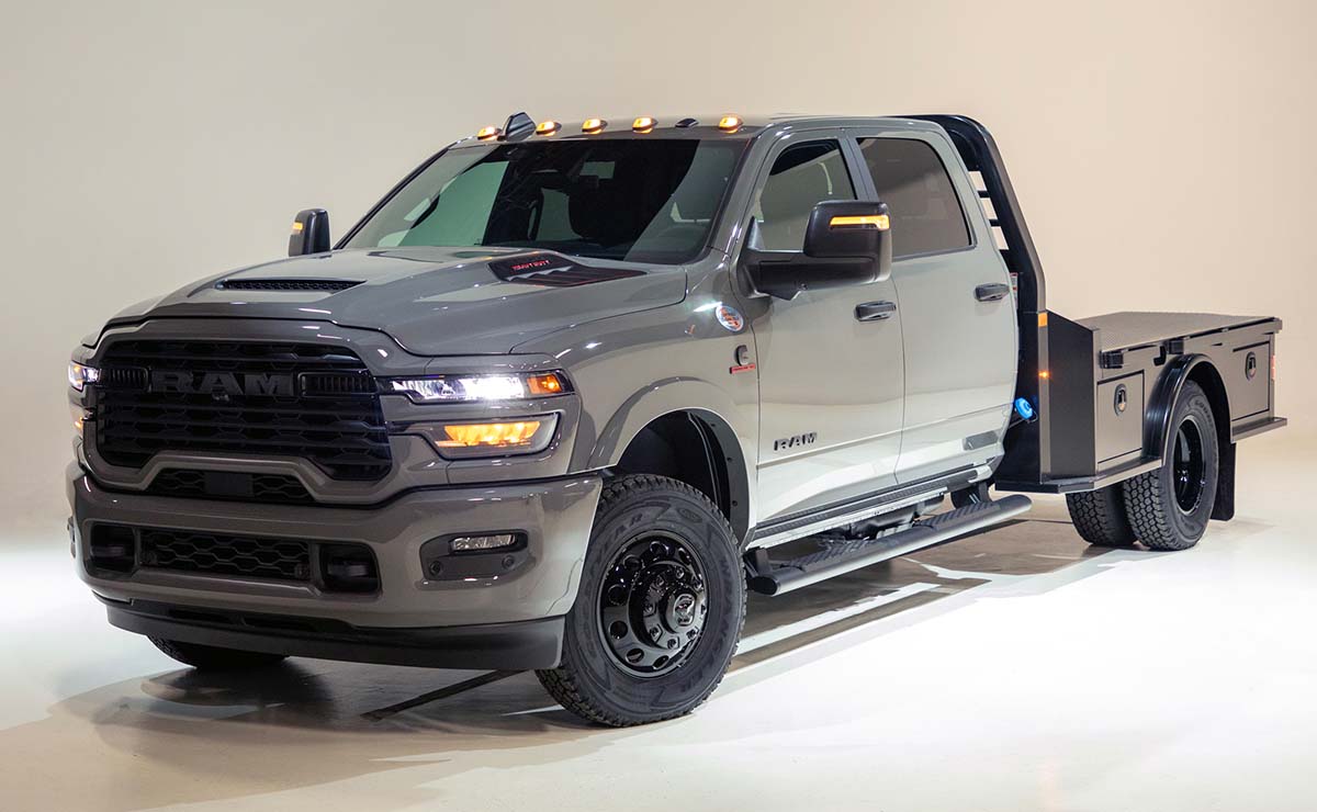 ram-chassis-cab-night-edition
