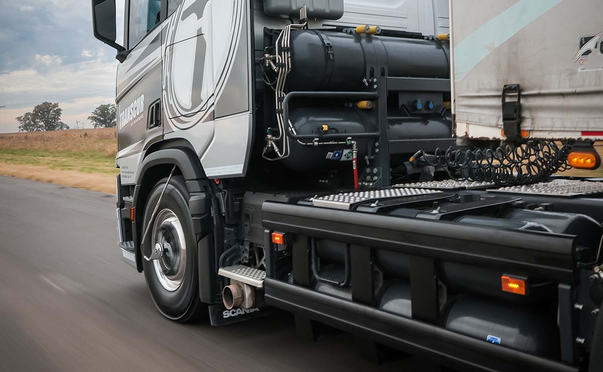 scania-a-gnc-410r-larga-distancia