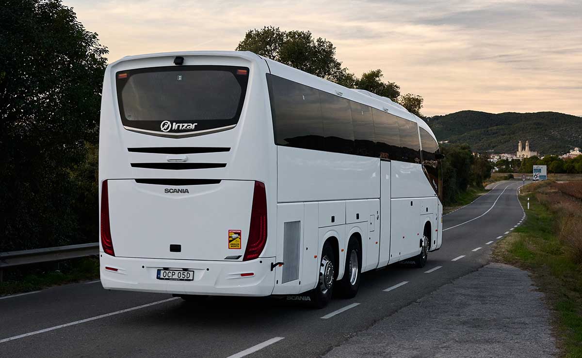sustainable-bus-award-2027-scania-irizar-i6S-efficient-phev