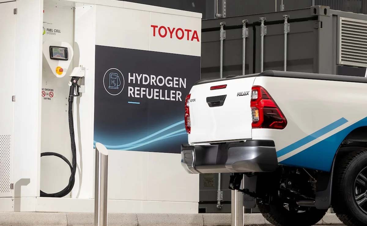 toyota-hilux-fcev