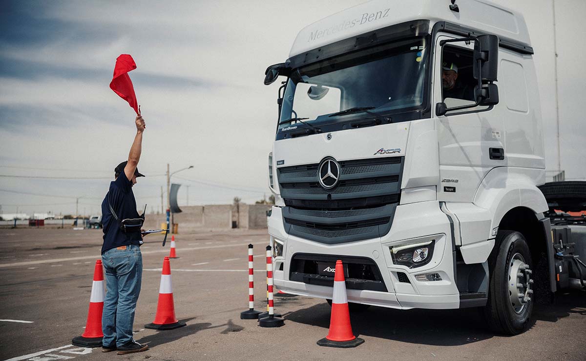 mercedes-benz-concurso-conductores-2026