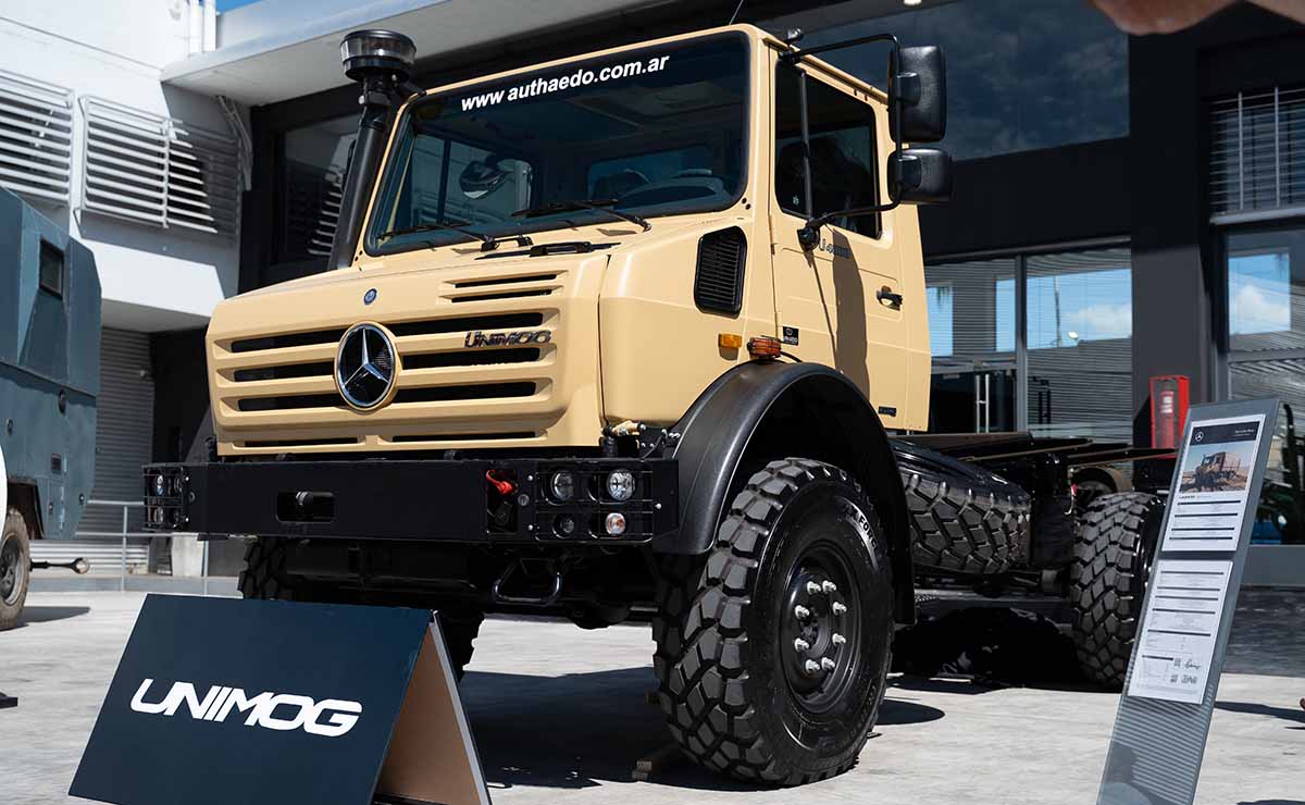 mercedes-benz-unimog-u4000-precio-versiones