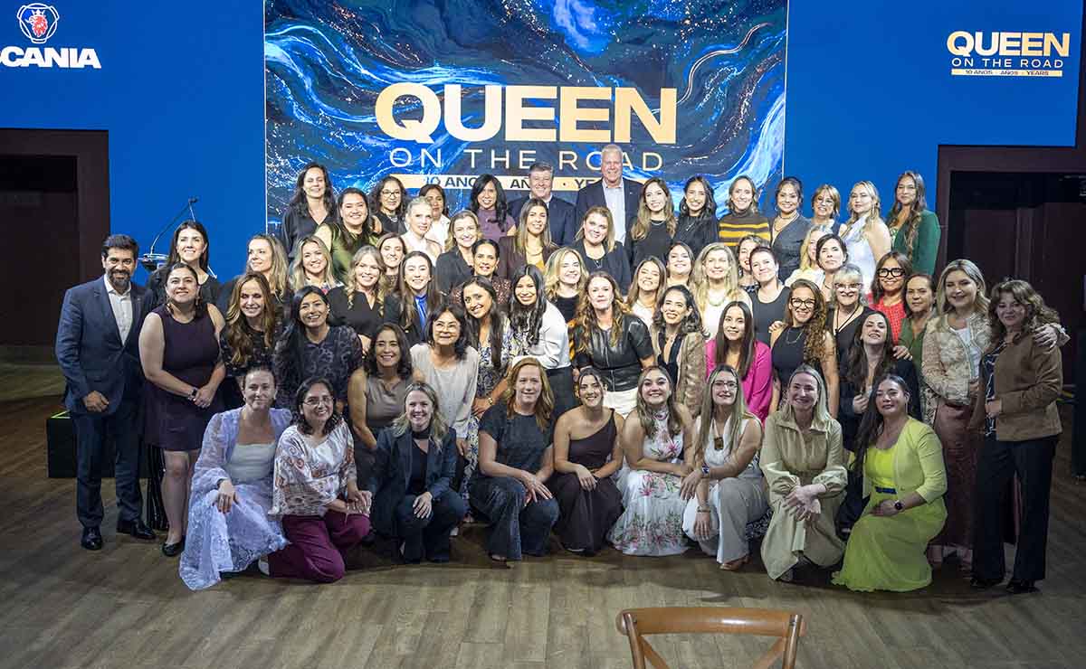 scania-queen-on-the-road